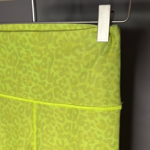 WITH Wear It To Heart• Neon Yellow Lime Green Leopard Cheetah Leggings • XS - Picture 3 of 9